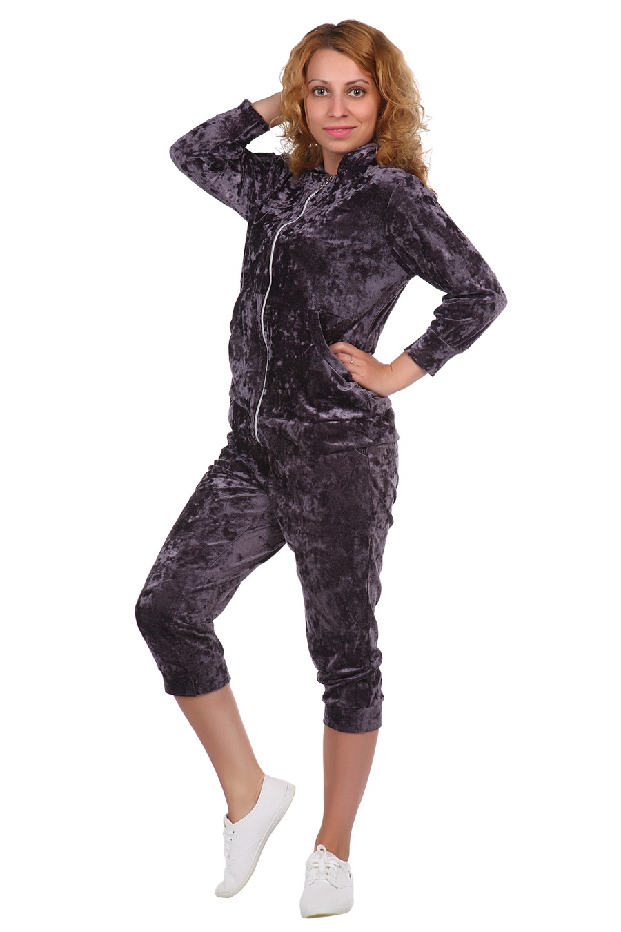 Фото товара 18316, серый велюровый костюм 